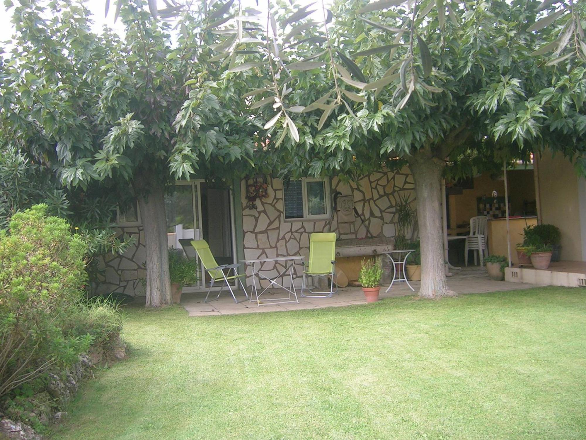 Les Hirondelles Apartment Bessan Exterior foto